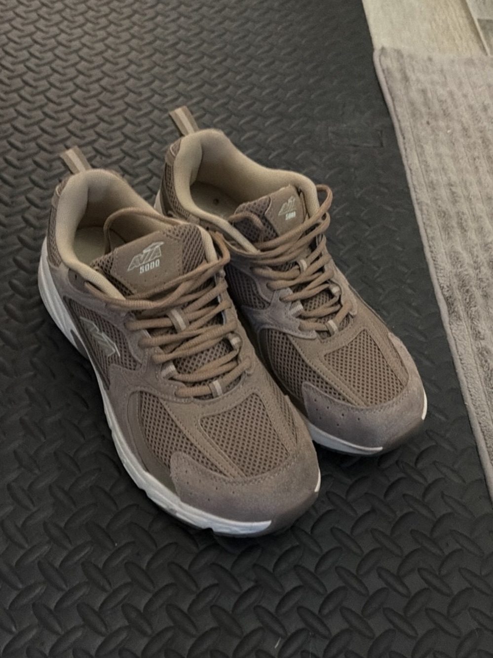 Avia Men's Taupe/Brown Mesh & Suede Sneakers